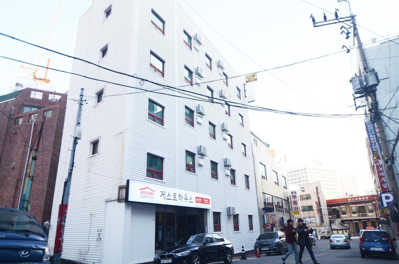 Kimchee Busan Station Guesthouse Екстер'єр фото
