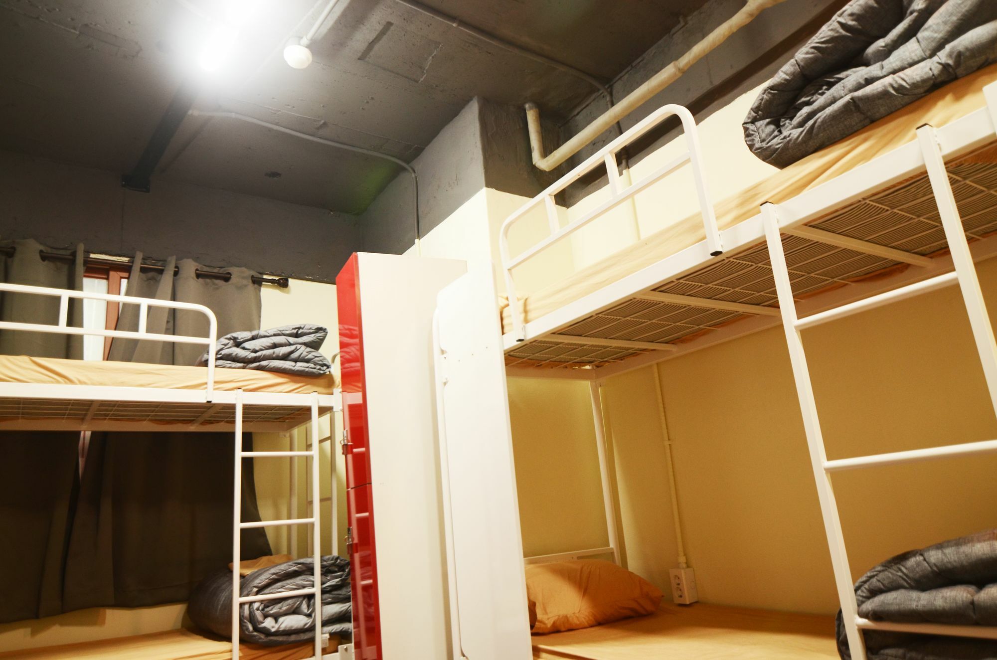 Kimchee Busan Station Guesthouse Екстер'єр фото