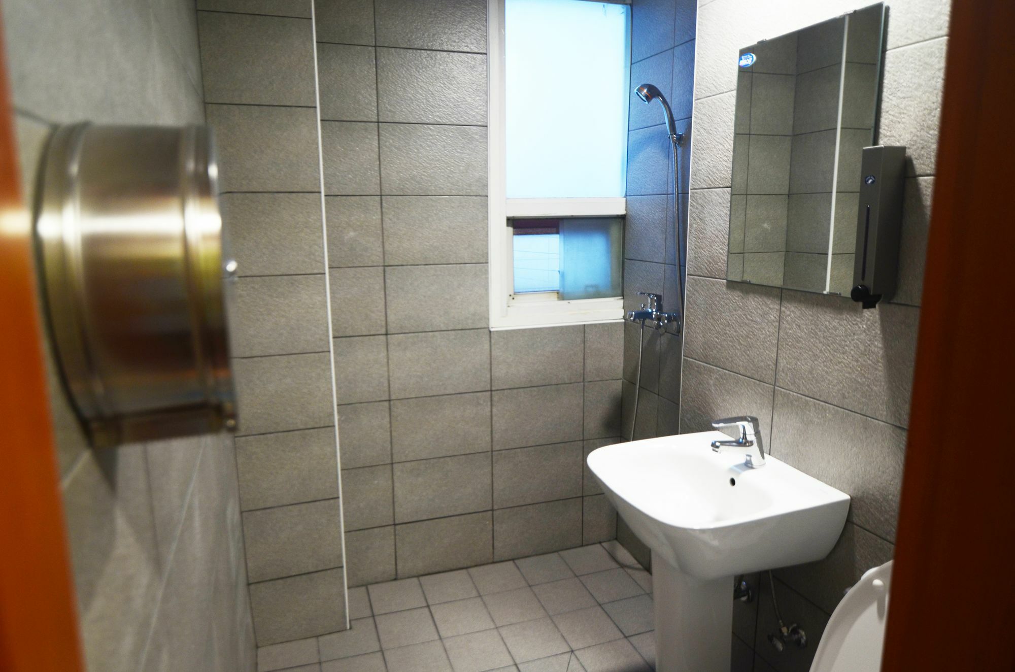 Kimchee Busan Station Guesthouse Екстер'єр фото
